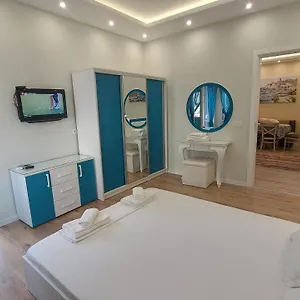 Pink&blue - 2bdr With Balcony Апартаменты